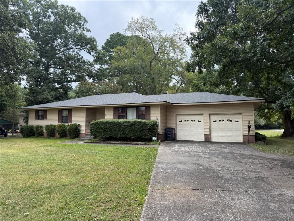 2 bedroom, 2 bathroom, 1,835 sq ft single family residence for sale at 30 Rome Rd SW, Cave Spring, GA 30124 — photo 2