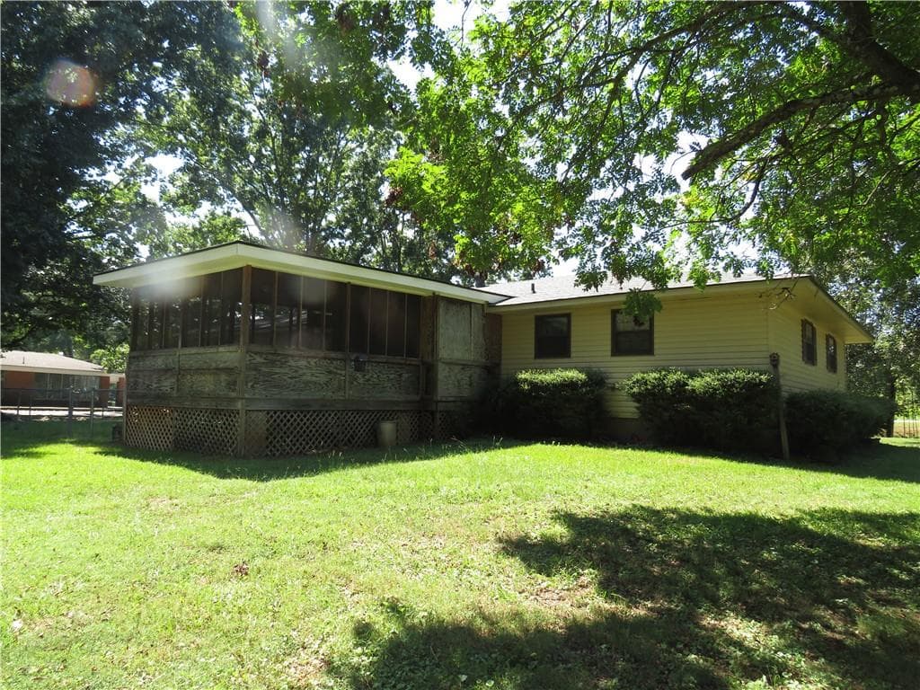 2 bedroom, 2 bathroom, 1,835 sq ft single family residence for sale at 30 Rome Rd SW, Cave Spring, GA 30124 — photo 3