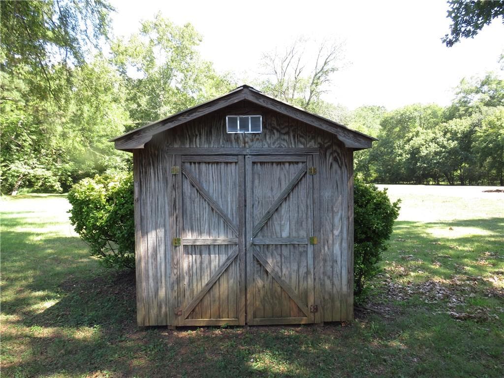 2 bedroom, 2 bathroom, 1,835 sq ft single family residence for sale at 30 Rome Rd SW, Cave Spring, GA 30124 — photo 8