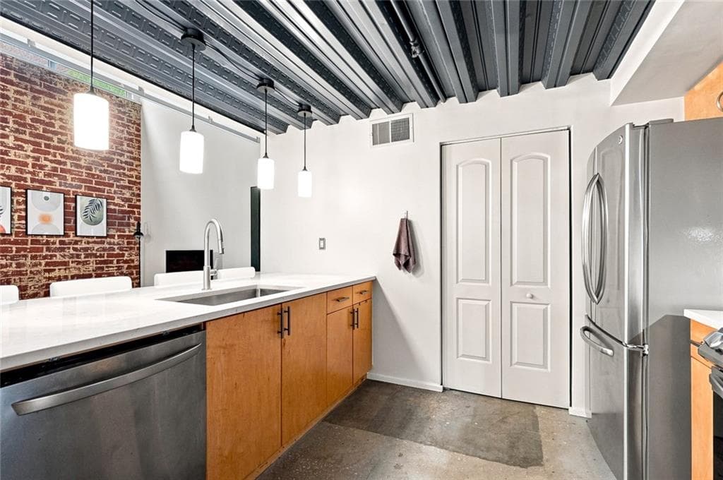 1 bedroom, 2 bathroom, 956 sq ft condominium for sale at 195 Arizona Avenue 138, Atlanta, GA 30307 — photo 10