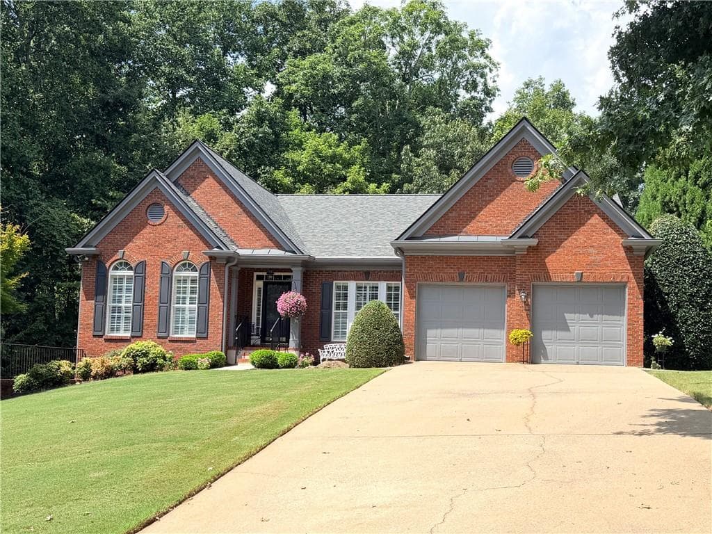 3 bedroom, 3 bathroom, 2,716 sq ft single family residence for sale at 1545 Bookhout Drive, Cumming, GA 30041 — photo 3