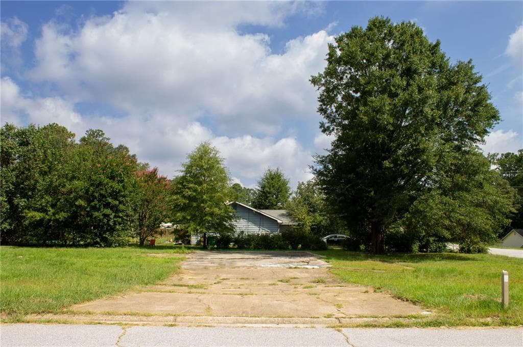 single family residence for sale at 8465 Kendrick Road, Jonesboro, GA 30238 — photo 2