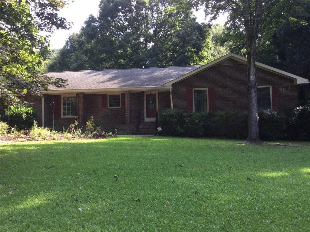 3 bedroom, 2 bathroom, 1,868 sq ft home for sale at 1368 BRANCHWOOD Drive, Snellville, GA