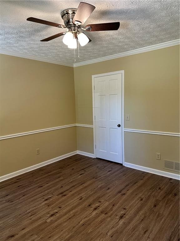 4 bedroom, 4 bathroom, 2,160 sq ft single family residence for rent at 3305 Maple Ridge Court, Suwanee, GA 30024 for $2,490 a month — photo 5