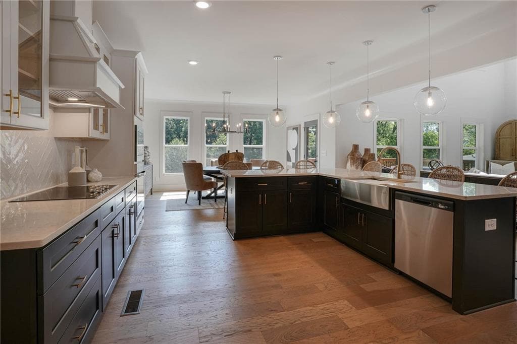 5 bedroom, 6 bathroom, 4,008 sq ft single family residence for sale at 290 Races Road, Hoschton, GA 30548 — photo 10
