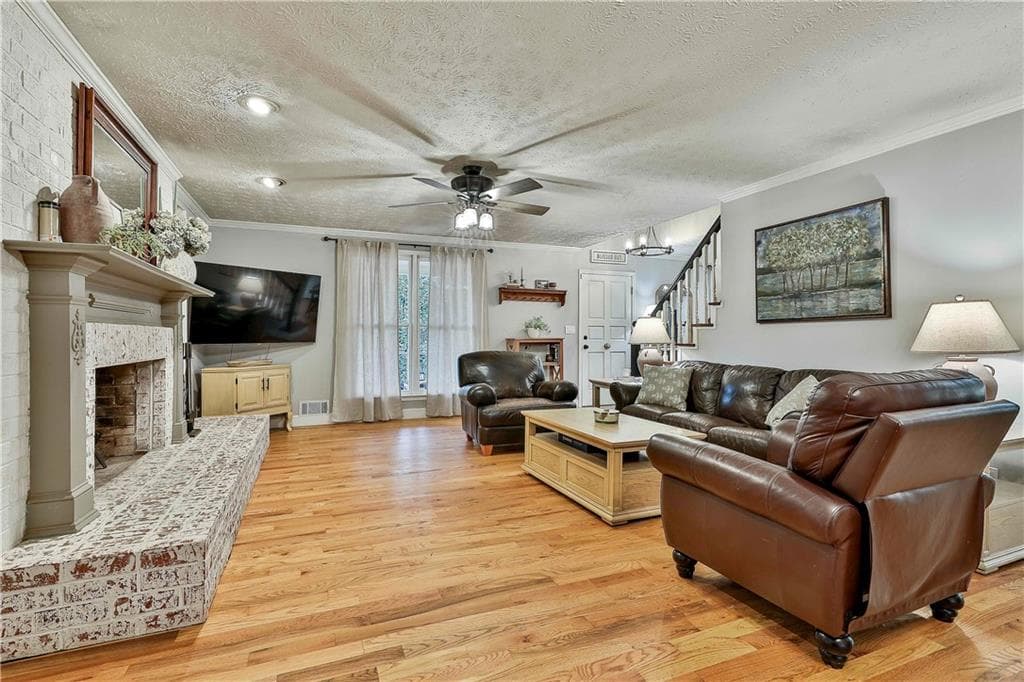 3 bedroom, 3 bathroom, 2,370 sq ft single family residence for sale at 3191 Buck Branch Road, Conyers, GA 30094 — photo 8
