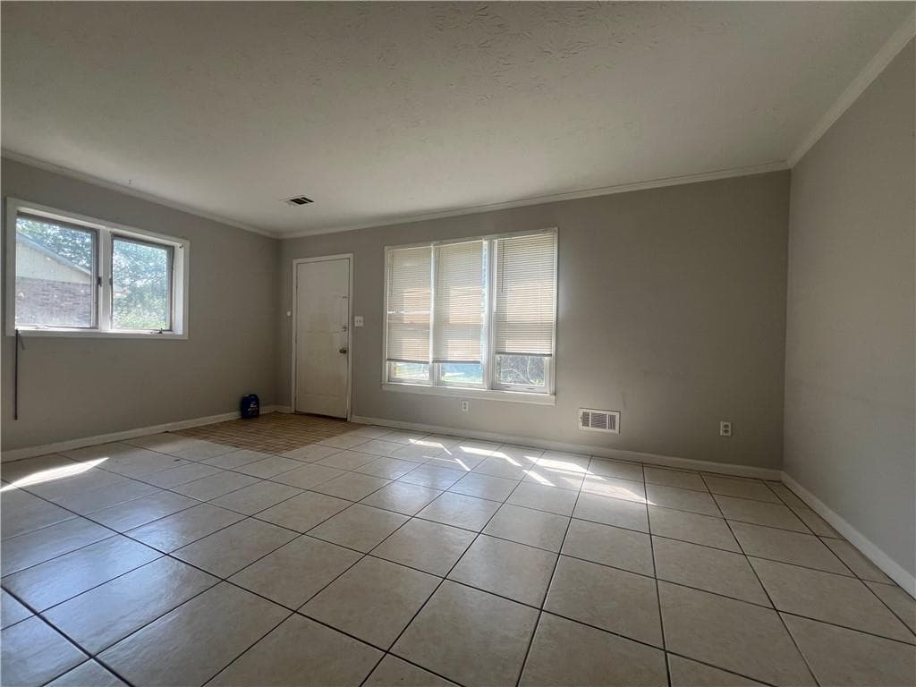 3 bedroom, 2 bathroom, 1,496 sq ft townhouse for rent at 2124 Fieldstone View Court 2124B, Conyers, GA 30013 for $1,325 a month — photo 6