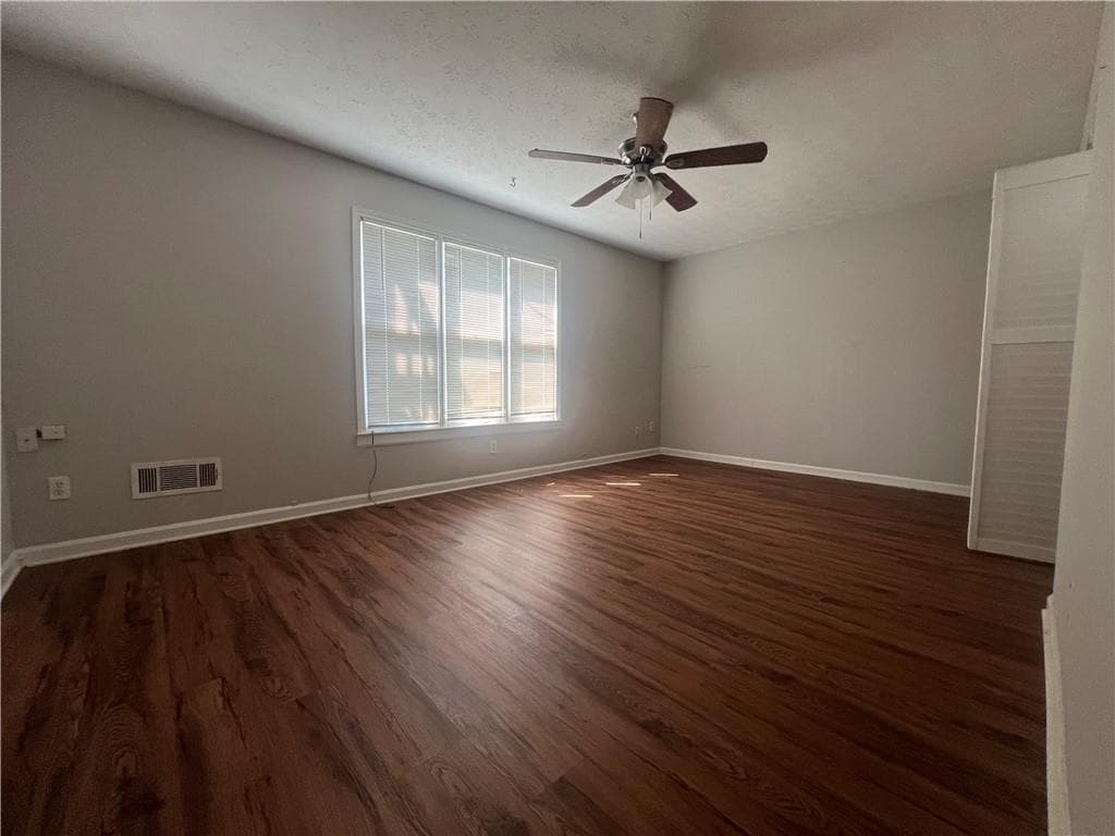 3 bedroom, 2 bathroom, 1,496 sq ft townhouse for rent at 2124 Fieldstone View Court 2124B, Conyers, GA 30013 for $1,325 a month — photo 8