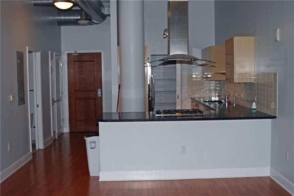 1 bedroom, 1 bathroom, 964 sq ft condominium for rent at 3820 Roswell Road 412, Atlanta, GA 30342 for $2,100 a month — photo 3