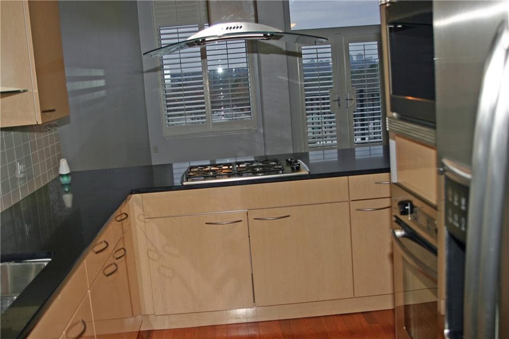 1 bedroom, 1 bathroom, 964 sq ft condominium for rent at 3820 Roswell Road 412, Atlanta, GA 30342 for $2,100 a month — photo 5