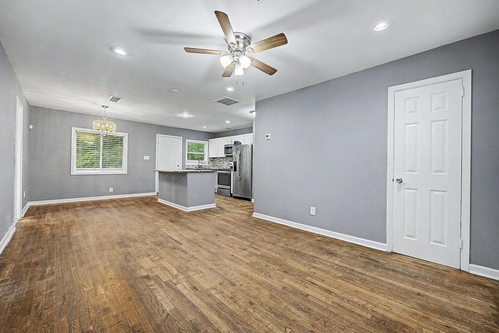 3 bedroom, 2 bathroom, 1,073 sq ft single family residence for sale at 2146 Nelms Drive, Atlanta, GA 30315 — photo 6