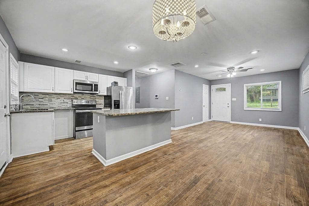 3 bedroom, 2 bathroom, 1,073 sq ft single family residence for sale at 2146 Nelms Drive, Atlanta, GA 30315 — photo 10