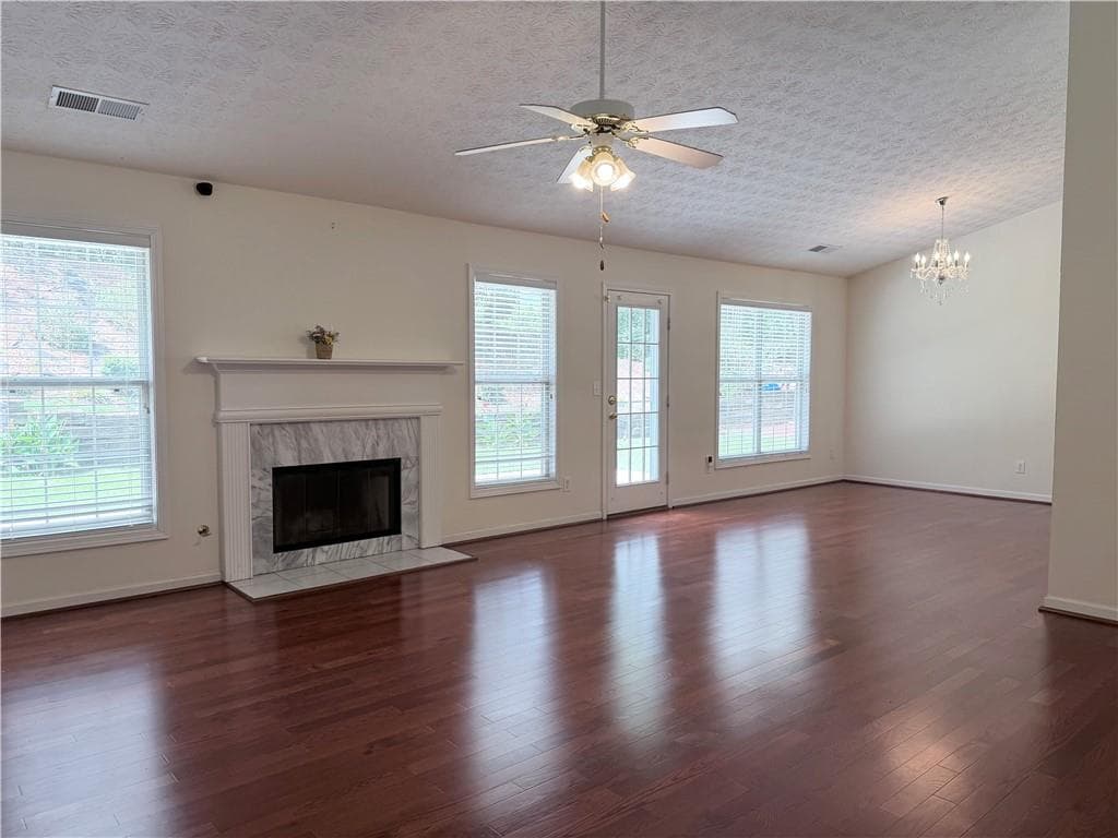 3 bedroom, 2 bathroom, 1,652 sq ft single family residence for sale at 317 Carlton Chase Court, Dacula, GA 30019 — photo 4