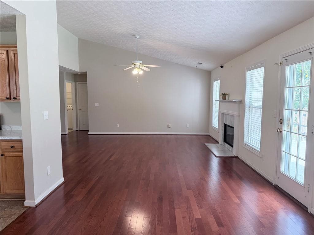 3 bedroom, 2 bathroom, 1,652 sq ft single family residence for sale at 317 Carlton Chase Court, Dacula, GA 30019 — photo 9
