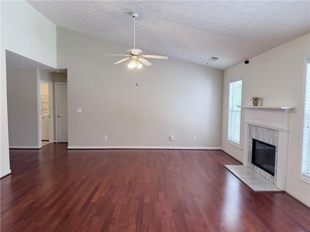 3 bedroom, 2 bathroom, 1,652 sq ft single family residence for sale at 317 Carlton Chase Court, Dacula, GA 30019 — photo 6