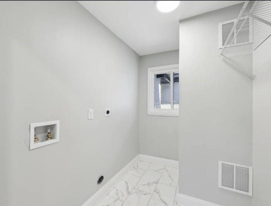 3 bedroom, 2 bathroom, 1,505 sq ft single family residence under contract at 2592 Baker Road, Atlanta, GA 30318 — photo 10