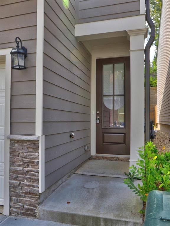 3 bedroom, 3 bathroom, 2,046 sq ft single family residence for rent at 710 Smokey Quartz Way, Kennesaw, GA 30144 for $2,500 a month — photo 2