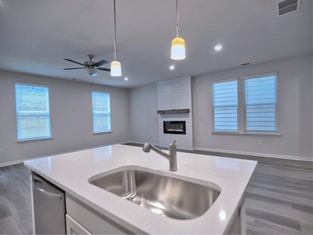 3 bedroom, 3 bathroom, 2,046 sq ft single family residence for rent at 710 Smokey Quartz Way, Kennesaw, GA 30144 for $2,500 a month — photo 8