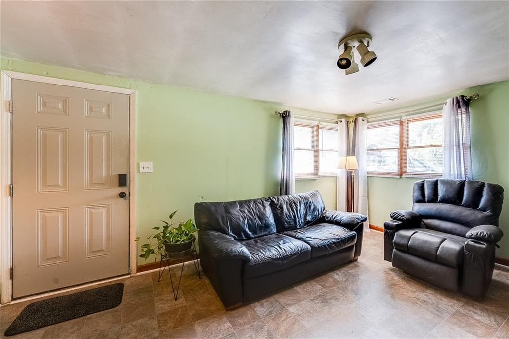 3 bedroom, 2 bathroom, 2,076 sq ft single family residence for sale at 1709 Lee Street, Decatur, GA 30035 — photo 8