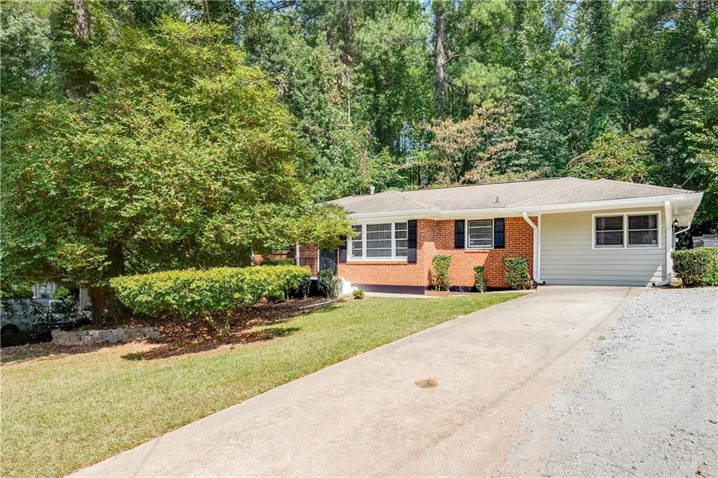 3 bedroom, 2 bathroom, 2,076 sq ft single family residence for sale at 1709 Lee Street, Decatur, GA 30035 — photo 3