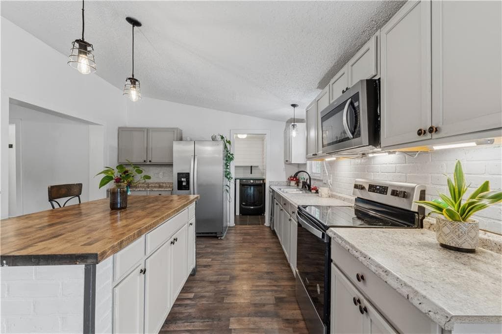 3 bedroom, 2 bathroom, 1,736 sq ft single family residence for sale at 120 Styles Lake Road, Waco, GA 30182 — photo 8