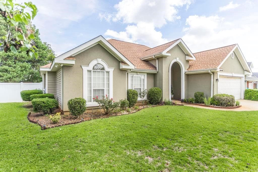 3 bedroom, 2 bathroom, 2,070 sq ft single family residence for sale at 123 Galaxy Avenue, Bonaire, GA 31005 — photo 3