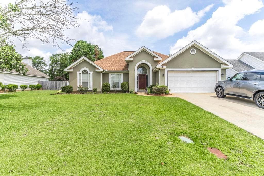 3 bedroom, 2 bathroom, 2,070 sq ft single family residence for sale at 123 Galaxy Avenue, Bonaire, GA 31005 — photo 4