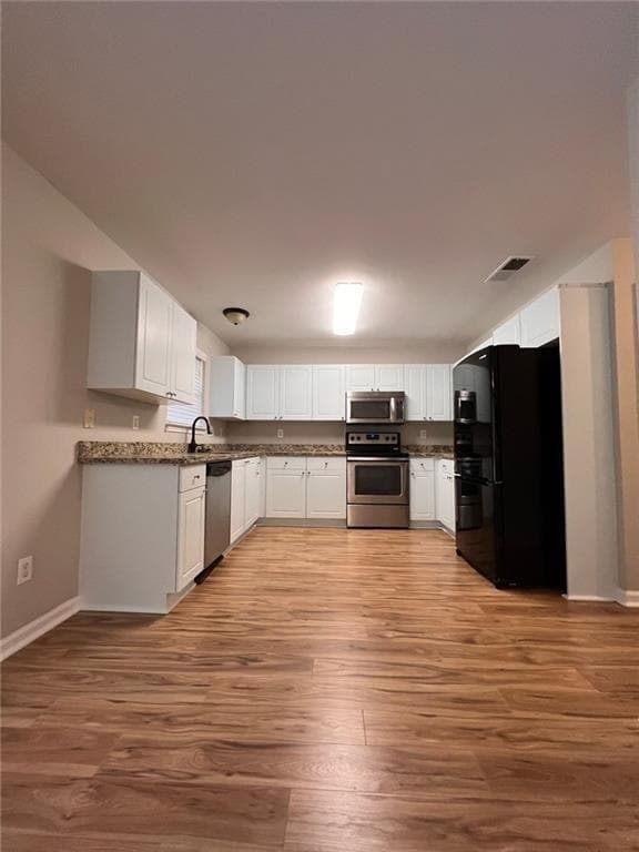 3 bedroom, 3 bathroom, 2,181 sq ft single family residence for rent at 5670 Windswept Trace, Sugar Hill, GA 30518 for $2,000 a month — photo 8