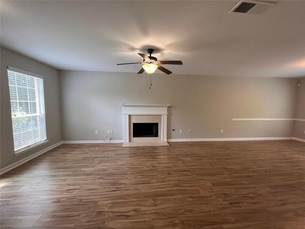 3 bedroom, 3 bathroom, 2,181 sq ft single family residence for rent at 5670 Windswept Trace, Sugar Hill, GA 30518 for $2,000 a month — photo 9