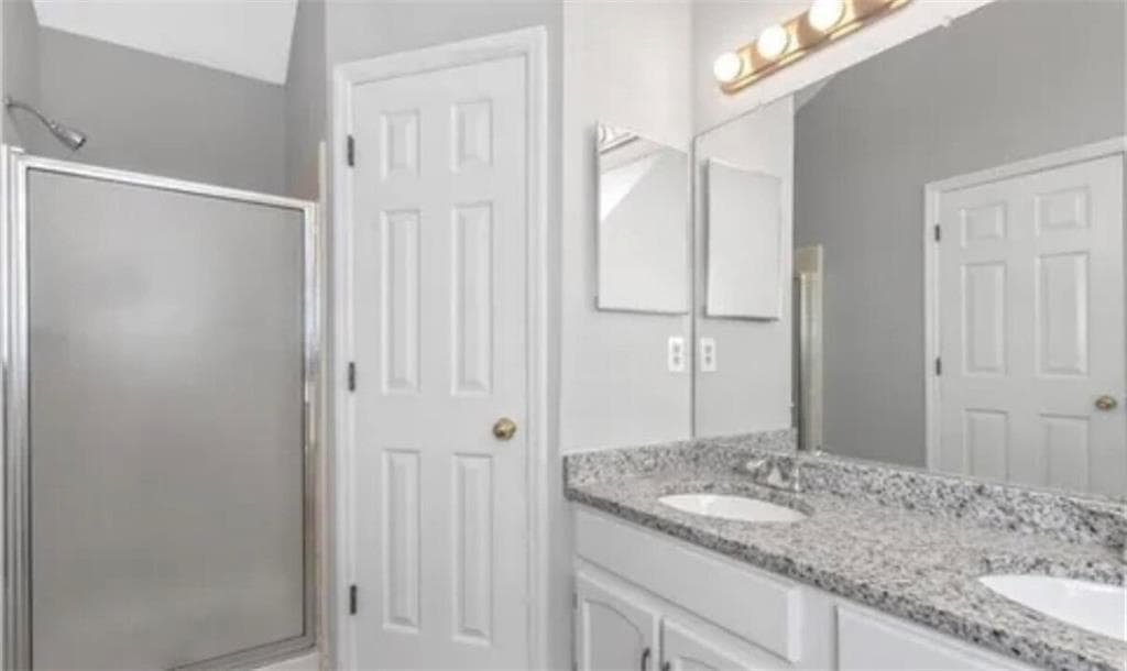 3 bedroom, 2 bathroom, 1,400 sq ft single family residence for sale at 956 Forest Path, Stone Mountain, GA 30088 — photo 5