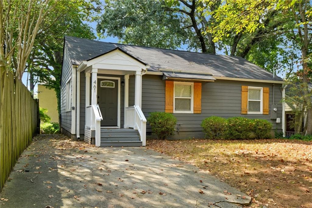 3 bedroom, 2 bathroom, 1,600 sq ft single family residence for sale at 461 Glenwood Place, Atlanta, GA 30316 — photo 2