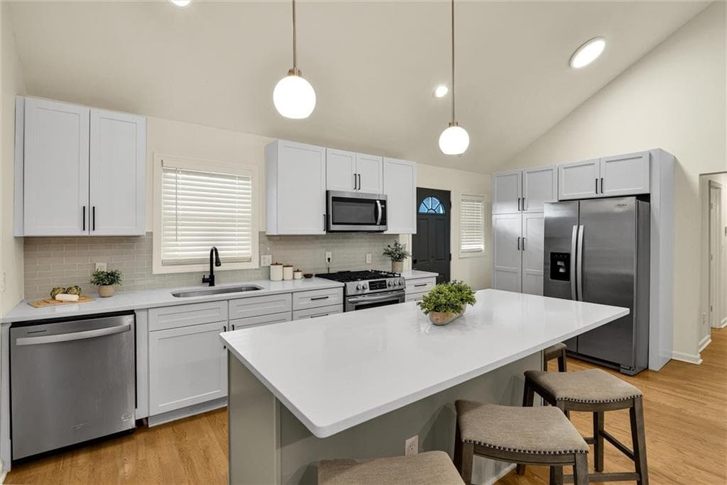 3 bedroom, 2 bathroom, 1,600 sq ft single family residence for sale at 461 Glenwood Place, Atlanta, GA 30316 — photo 5