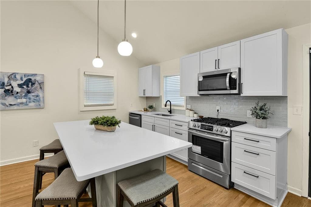 3 bedroom, 2 bathroom, 1,600 sq ft single family residence for sale at 461 Glenwood Place, Atlanta, GA 30316 — photo 6