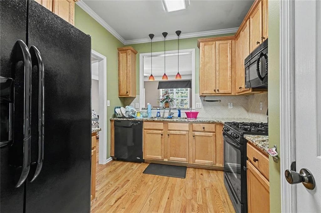 2 bedroom, 3 bathroom, 1,929 sq ft townhouse for sale at 1533 Endurance Hill Drive, Kennesaw, GA 30152 — photo 5