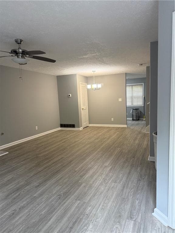 3 bedroom, 3 bathroom, 1,470 sq ft townhouse for sale at 6341 Wedgeview Drive, Tucker, GA 30084 — photo 6