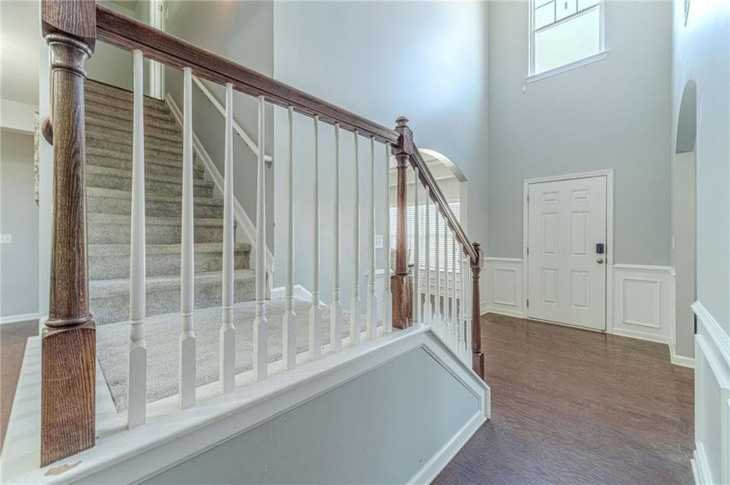 5 bedroom, 3 bathroom, 2,882 sq ft single family residence for sale at 1102 Bald Eagle Trace, Hoschton, GA 30548 — photo 3