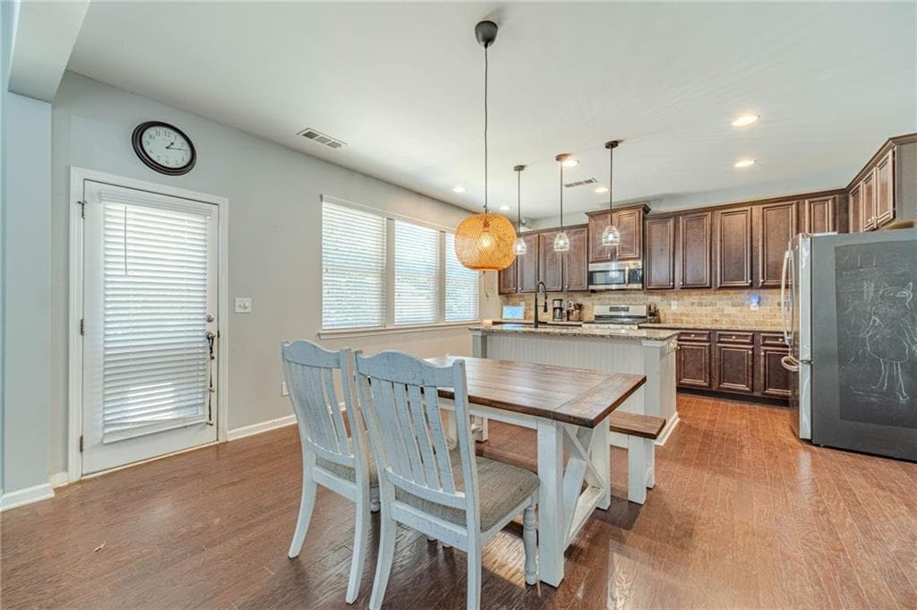 5 bedroom, 3 bathroom, 2,882 sq ft single family residence for sale at 1102 Bald Eagle Trace, Hoschton, GA 30548 — photo 8