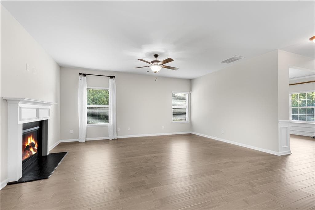 4 bedroom, 3 bathroom, 2,436 sq ft single family residence for sale at 5530 Banner Boulevard, Cumming, GA 30028 — photo 10