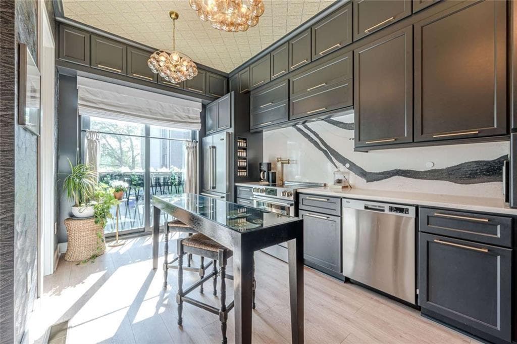 3 bedroom, 4 bathroom, 1,700 sq ft townhouse for rent at 2199 Lenox Road 7, Atlanta, GA 30324 for $4,595 a month — photo 4