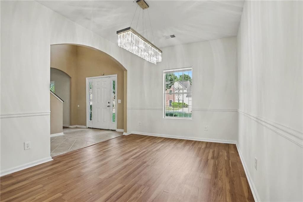 4 bedroom, 3 bathroom, 2,461 sq ft single family residence for sale at 6316 Polar Fox Court, South Fulton, GA 30296 — photo 3