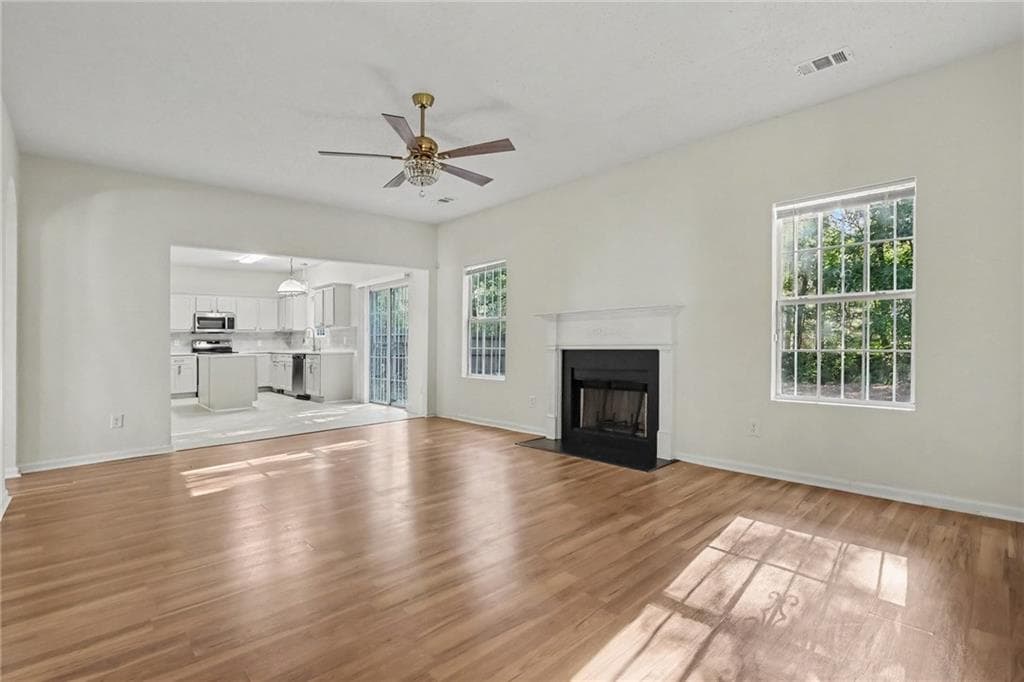 4 bedroom, 3 bathroom, 2,461 sq ft single family residence for sale at 6316 Polar Fox Court, South Fulton, GA 30296 — photo 6
