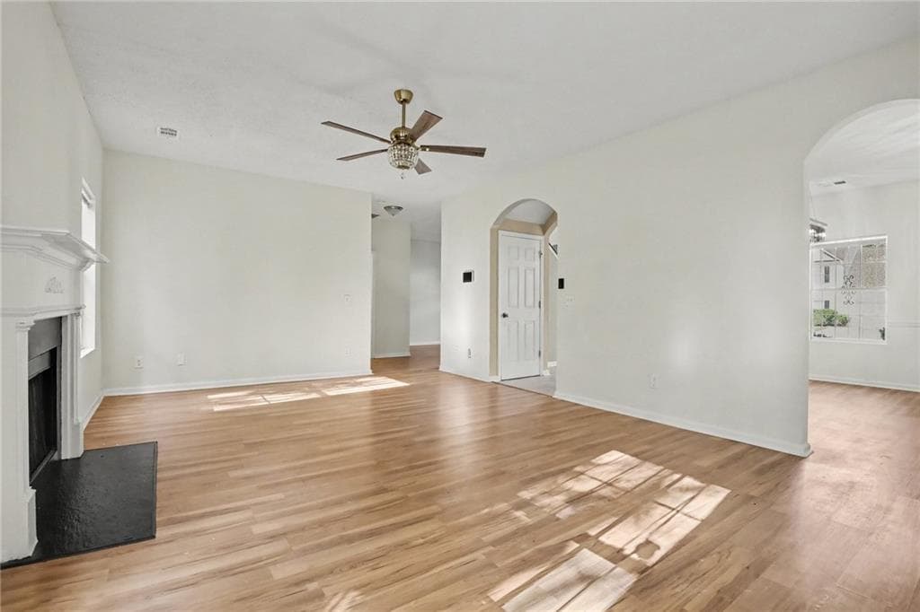 4 bedroom, 3 bathroom, 2,461 sq ft single family residence for sale at 6316 Polar Fox Court, South Fulton, GA 30296 — photo 7