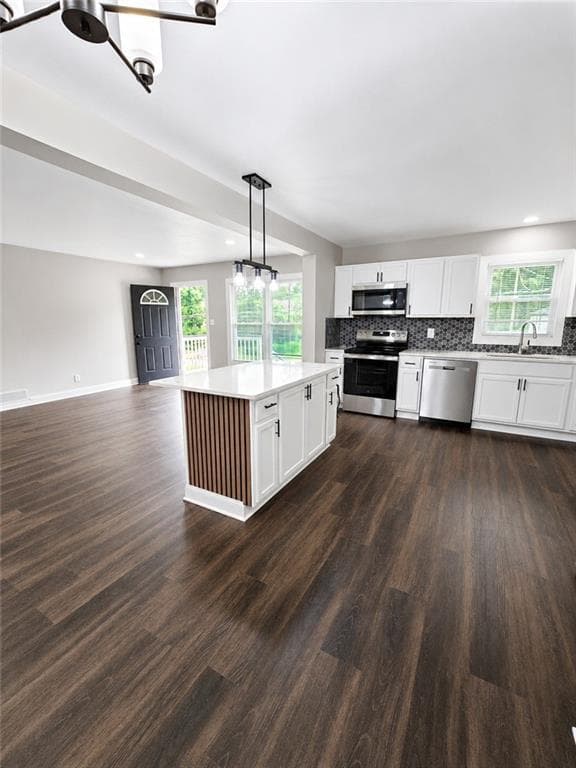 3 bedroom, 1 bathroom, 1,229 sq ft single family residence for sale at 2898 Meadowview Drive, Atlanta, GA 30316 — photo 6