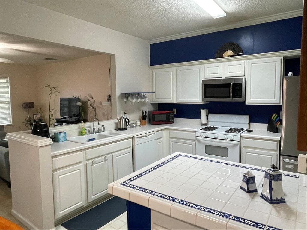3 bedroom, 3 bathroom, 1,370 sq ft townhouse for sale at 1845 Kilmington Court, Alpharetta, GA 30009 — photo 6