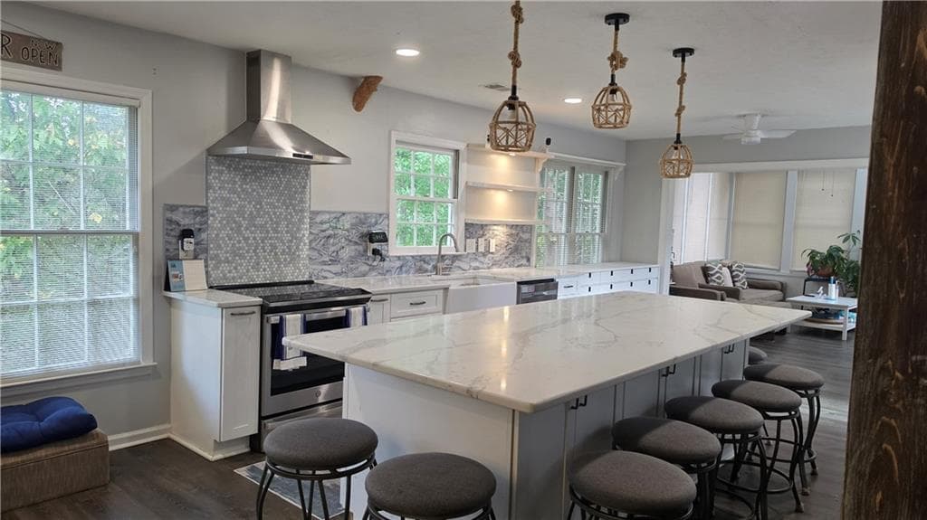 5 bedroom, 3 bathroom, 2,320 sq ft single family residence for sale at 1475 Yorktown Drive, Lawrenceville, GA 30043 — photo 10