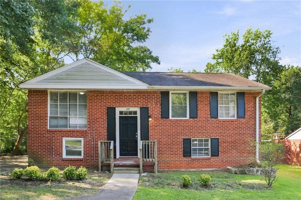 5 bedroom, 2 bathroom, 1,588 sq ft single family residence for rent at 221 Whipporwill Way, Riverdale, GA 30274 for $1,645 a month