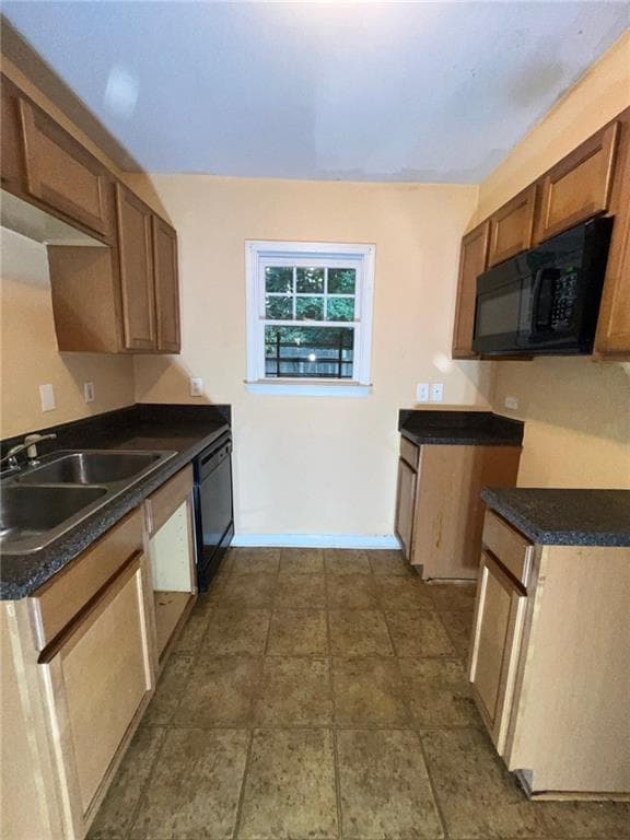 2 bedroom, 2 bathroom, 1,178 sq ft townhouse for sale at 1660 Stanton Road 4F, Atlanta, GA 30311 — photo 7