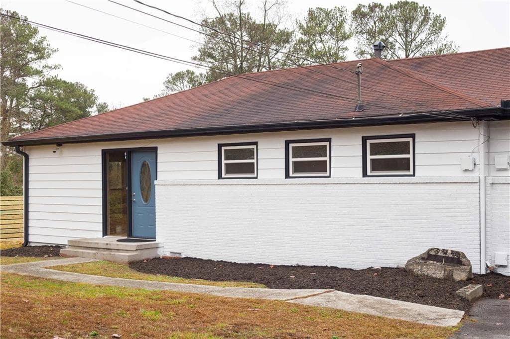 3 bedroom, 2 bathroom, 1,527 sq ft single family residence for rent at 5022 Fairmont Road, Smyrna, GA 30082 for $2,350 a month — photo 2