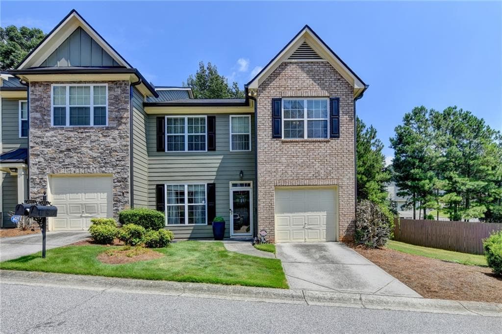 3 bedroom, 3 bathroom, 1,978 sq ft townhouse for sale at 2862 Ridgeview Drive, Atlanta, GA 30331 — photo 3