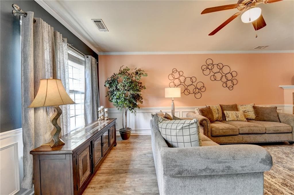 3 bedroom, 3 bathroom, 1,978 sq ft townhouse for sale at 2862 Ridgeview Drive, Atlanta, GA 30331 — photo 8